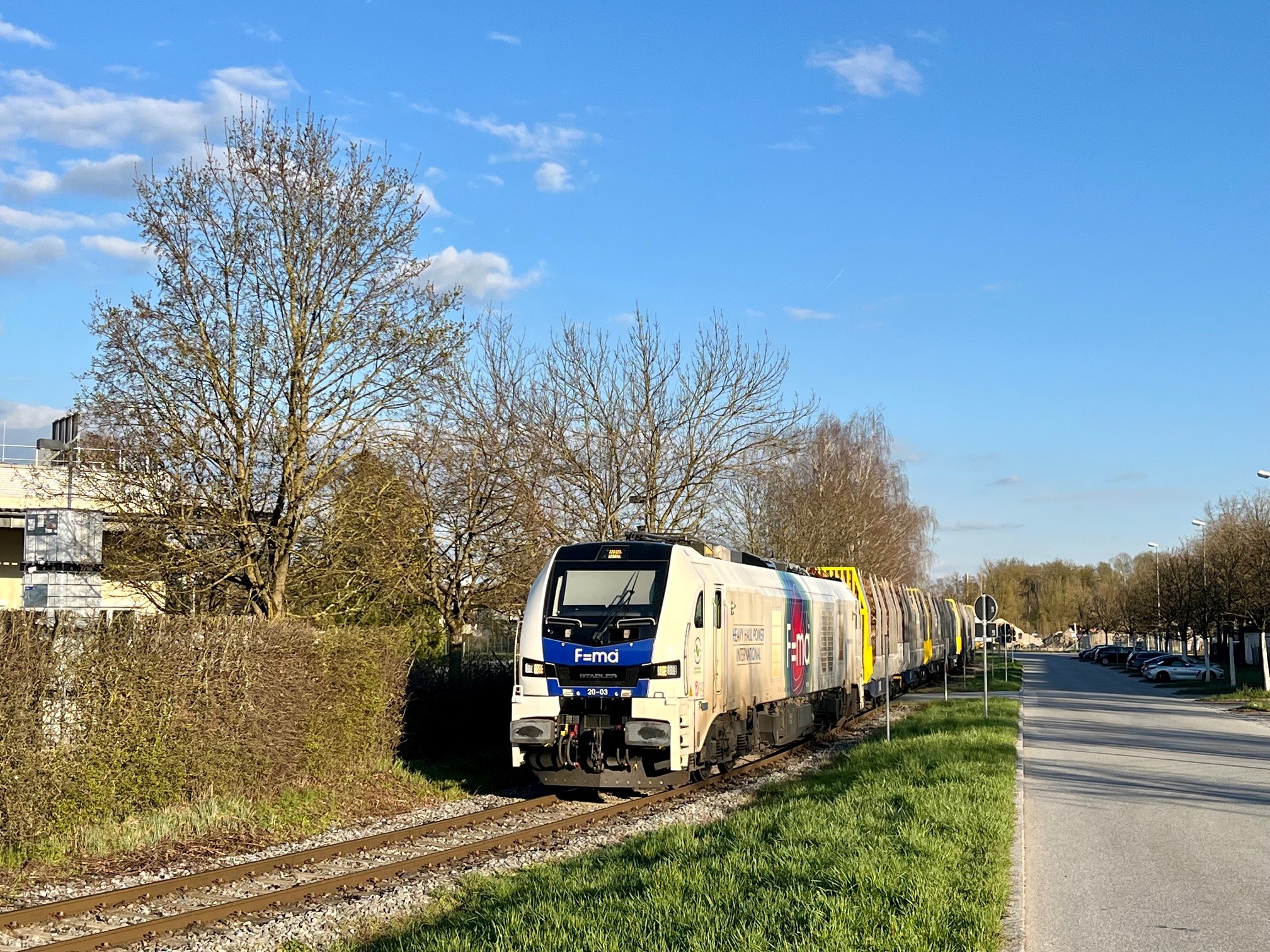 Hengersberg mit Holzzug (4 Bilder)